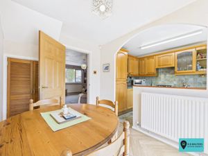 Kitchen/Dnier- click for photo gallery